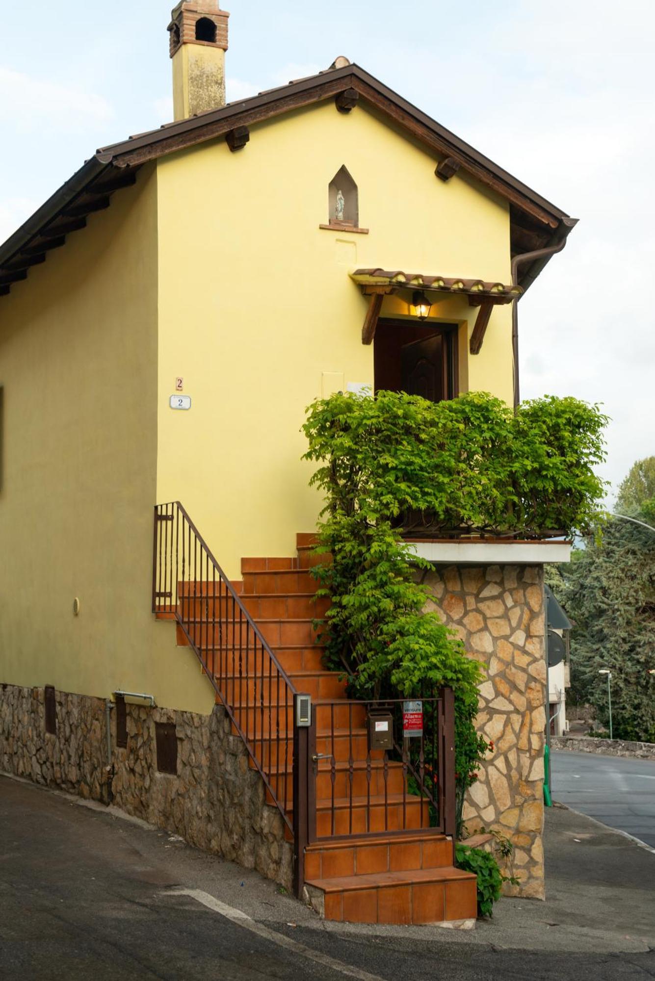 La Casa Dei Girasoli Colonna